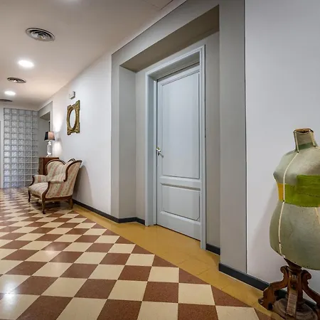 Yid Five Luxury Suites Apt With Secret Garden *