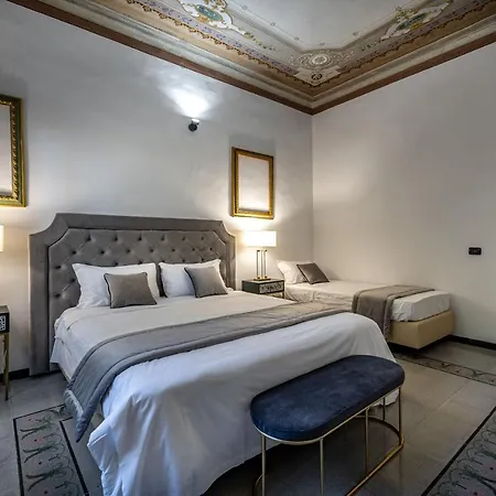 Yid Five Luxury Suites Apt With Secret Garden Apartment *