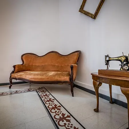 Yid Five Luxury Suites Apt With Secret Garden Appartement *