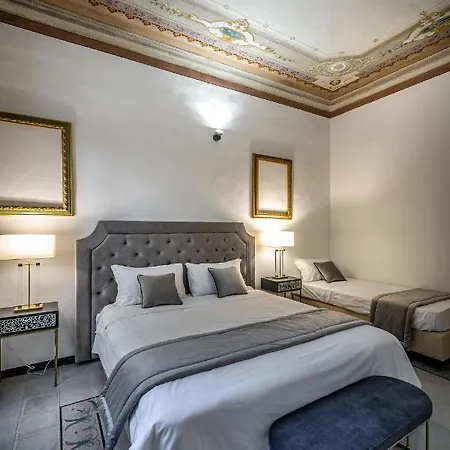 Yid Five Luxury Suites Apt With Secret Garden Florence