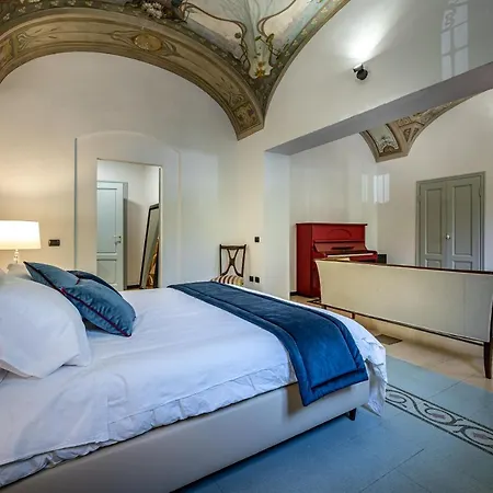 Yid Five Luxury Suites Apt With Secret Garden *