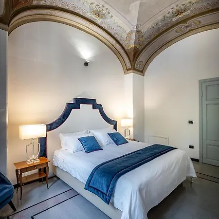 Yid Five Luxury Suites Apt With Secret Garden