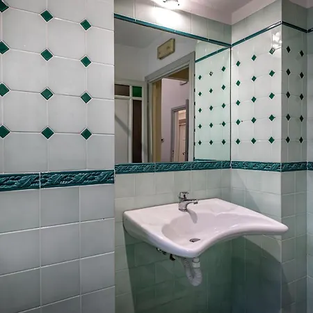 Yid Five Luxury Suites Apt With Secret Garden Apartment Florence