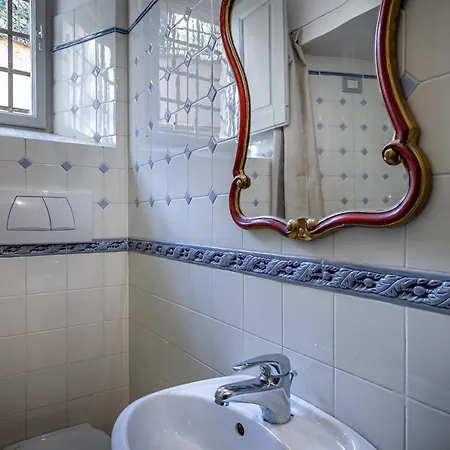 Yid Five Luxury Suites Apt With Secret Garden Apartment Florence