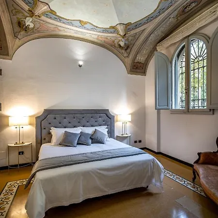 Yid Five Luxury Suites Apt With Secret Garden Apartment Florence